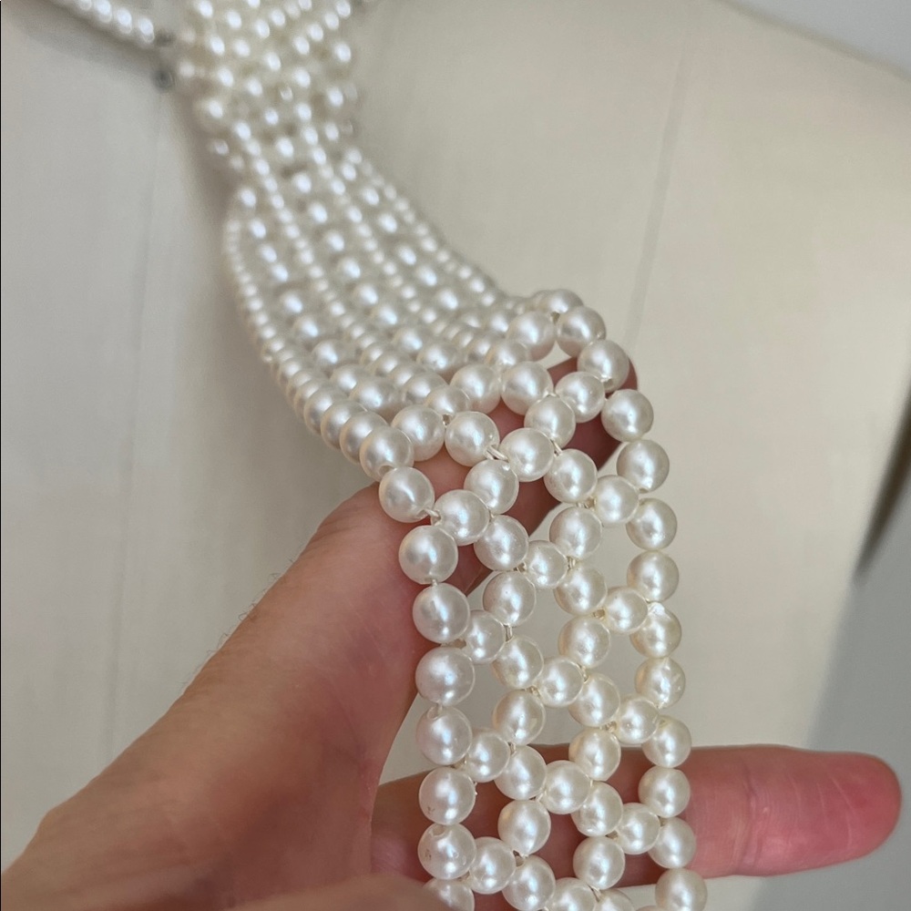 VINTAGE Hong Kong Faux Pearl Knotted Tie Bolo Necklace - Picture 5 of 10